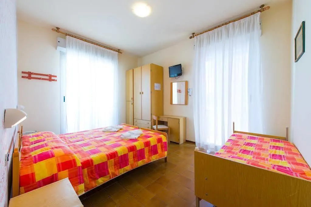 Hotel Losanna Rimini 3*,